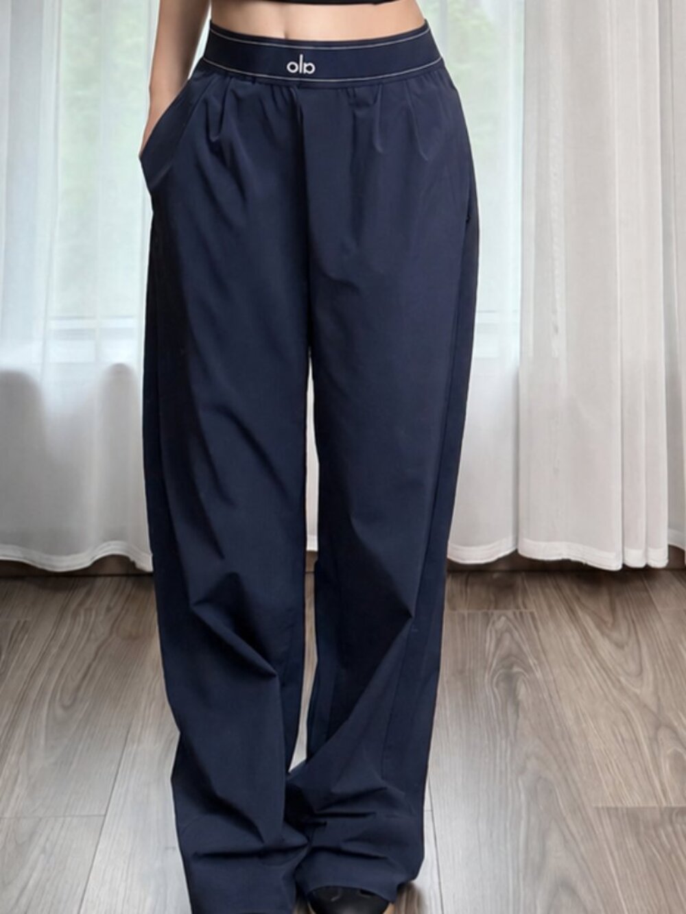 NWT Alo Yoga Suit Up Trouser Navy 🌊 Wide Leg Pants ☕ Regular 30" Everyday Style